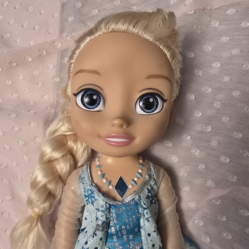 Disney Frozen Elsa Doll Sings  toy